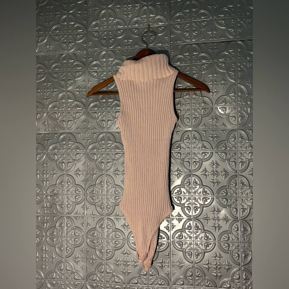LA Hearts pastel light pink cotton turtleneck sleeveless stretch bodysuit dainty